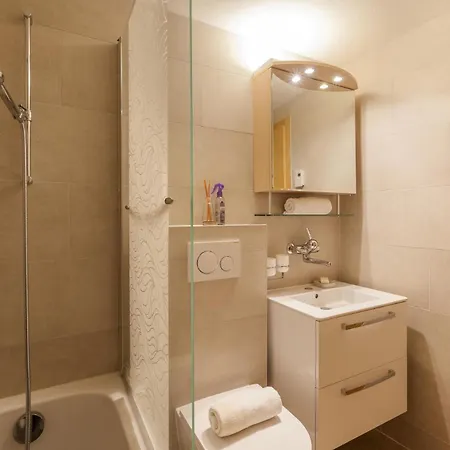 Armailli - Modern Ground Floor Daire