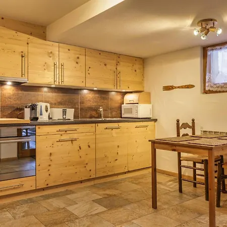 Armailli - Modern Ground Floor Daire