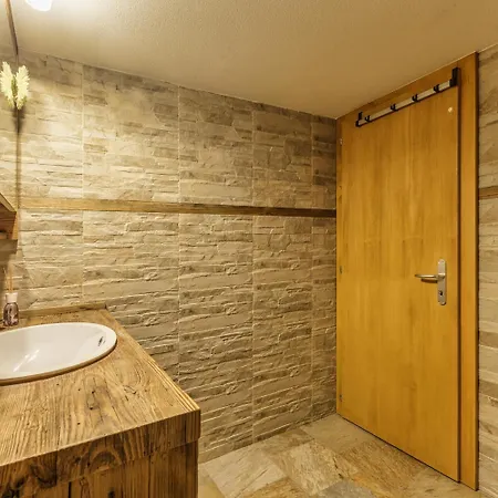 Armailli - Modern Ground Floor Appartement La Tzoumaz