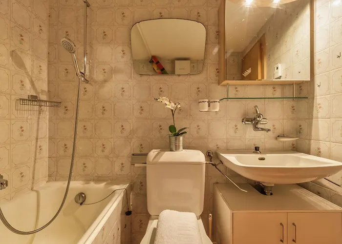 Апартаменты Armailli - Modern Ground Floor